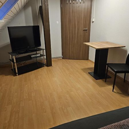 Monteurzimmer Und Pension - Ampfurth أوشرسليبين المظهر الخارجي الصورة