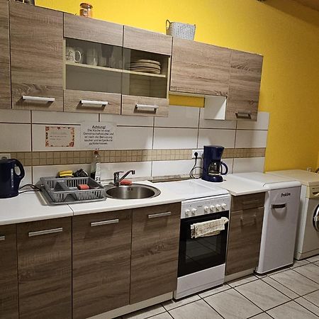 Monteurzimmer Und Pension - Ampfurth أوشرسليبين المظهر الخارجي الصورة
