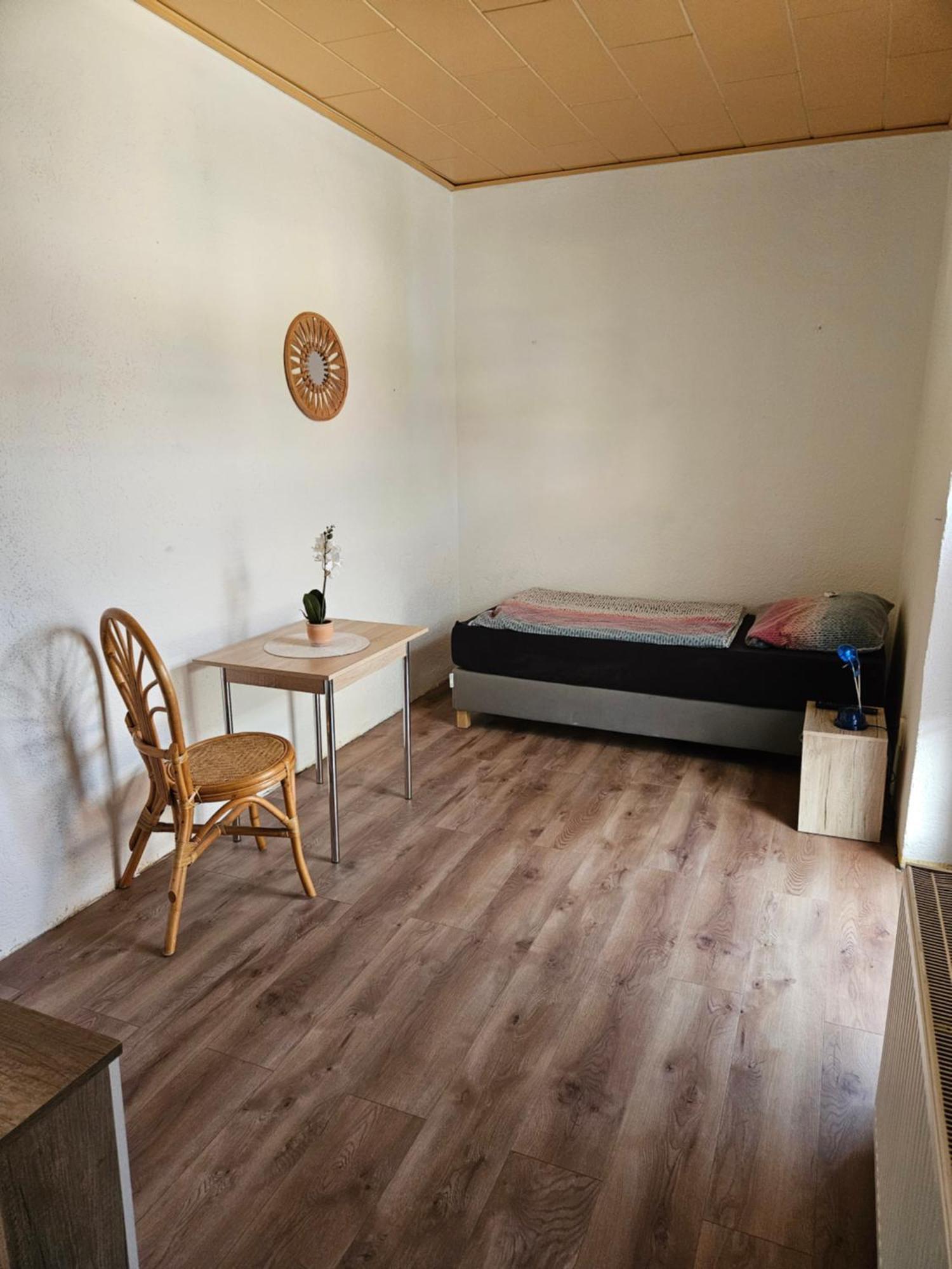 Monteurzimmer Und Pension - Ampfurth أوشرسليبين المظهر الخارجي الصورة