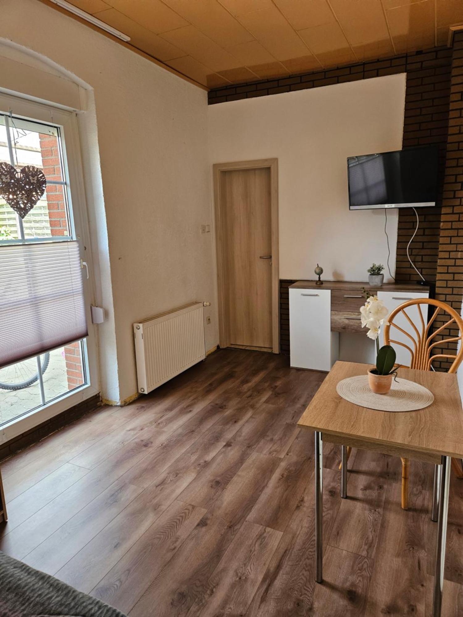 Monteurzimmer Und Pension - Ampfurth أوشرسليبين المظهر الخارجي الصورة
